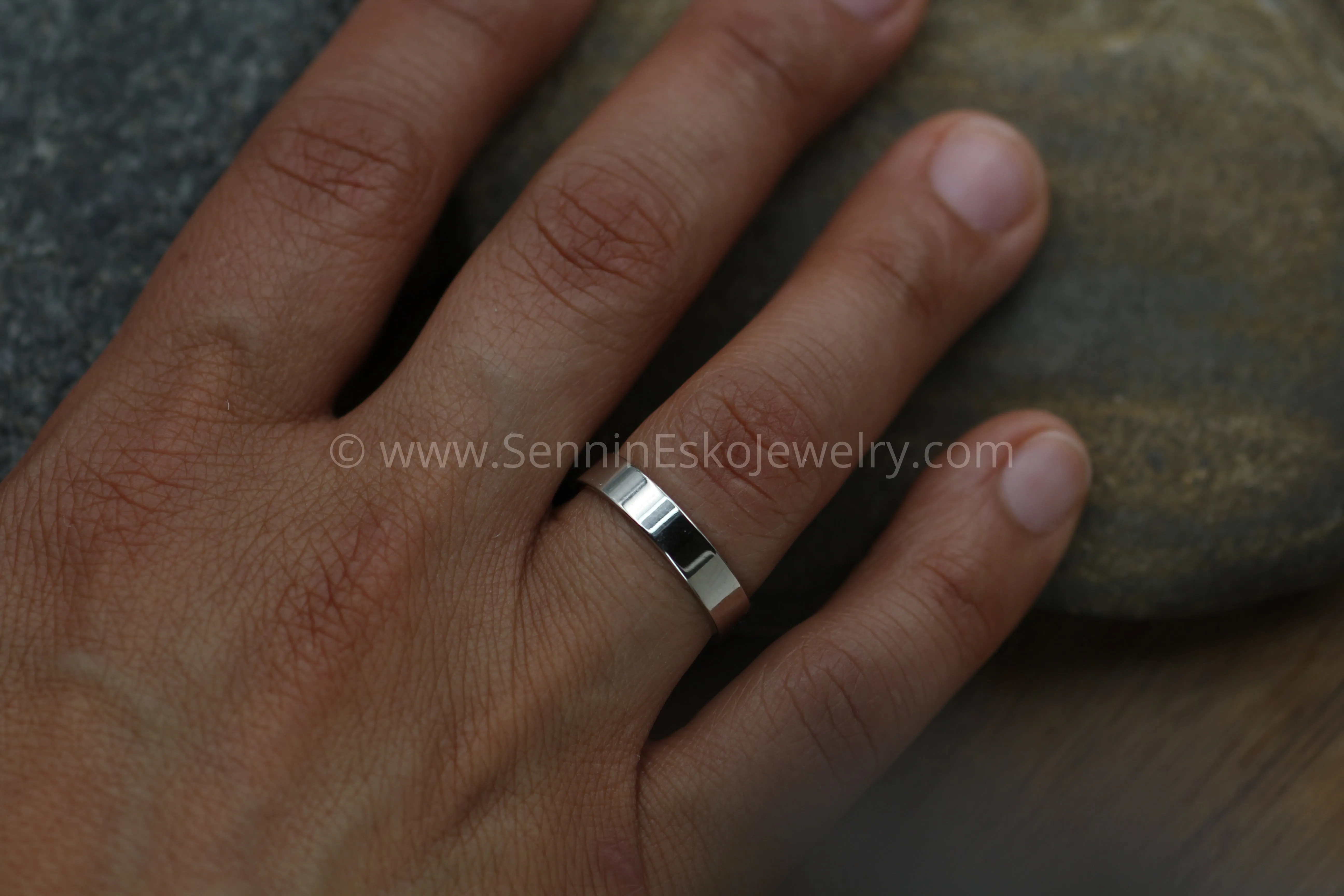 14kt White Gold 4x1mm Flat Band - Glossy Finish