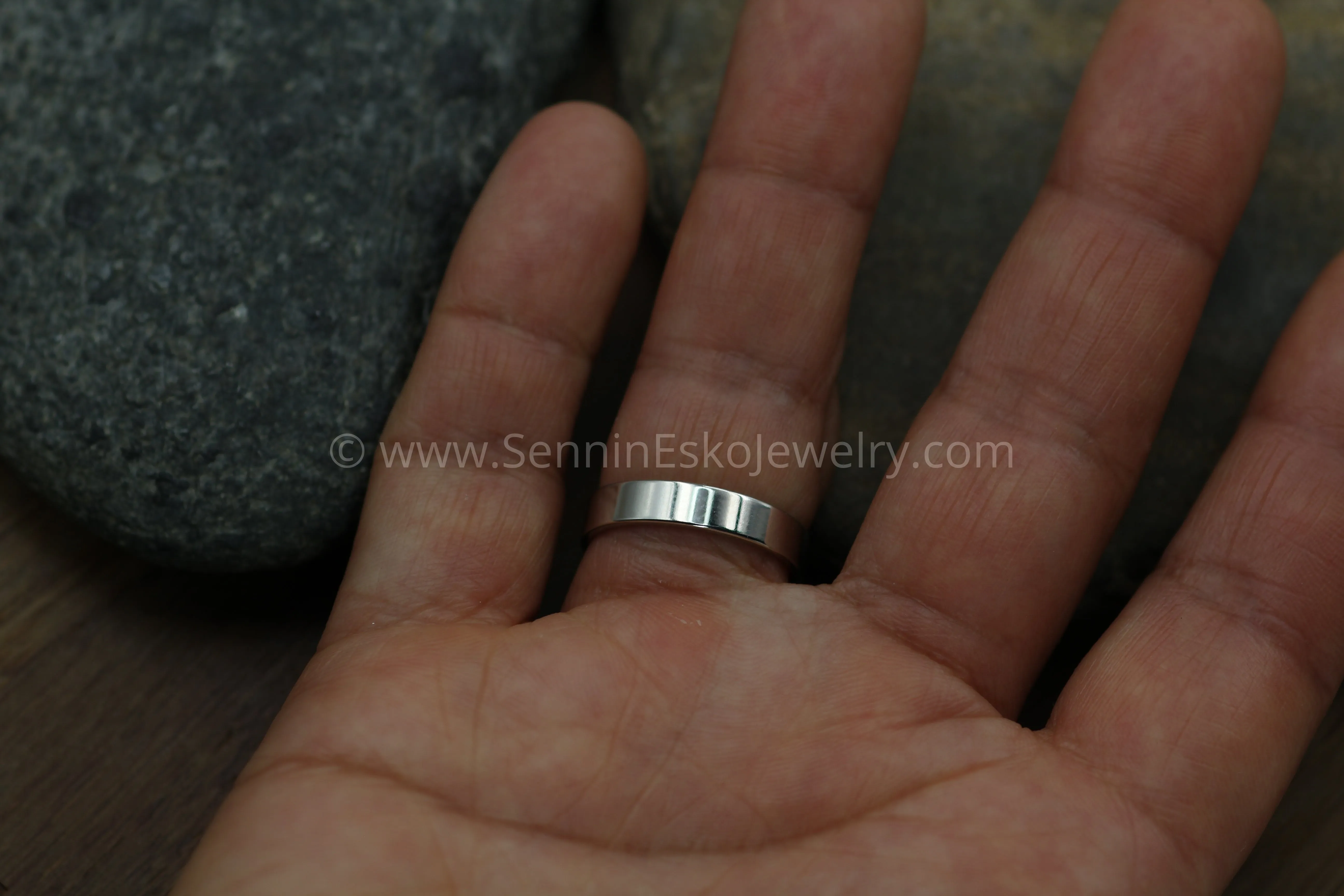 14kt White Gold 4x1mm Flat Band - Glossy Finish