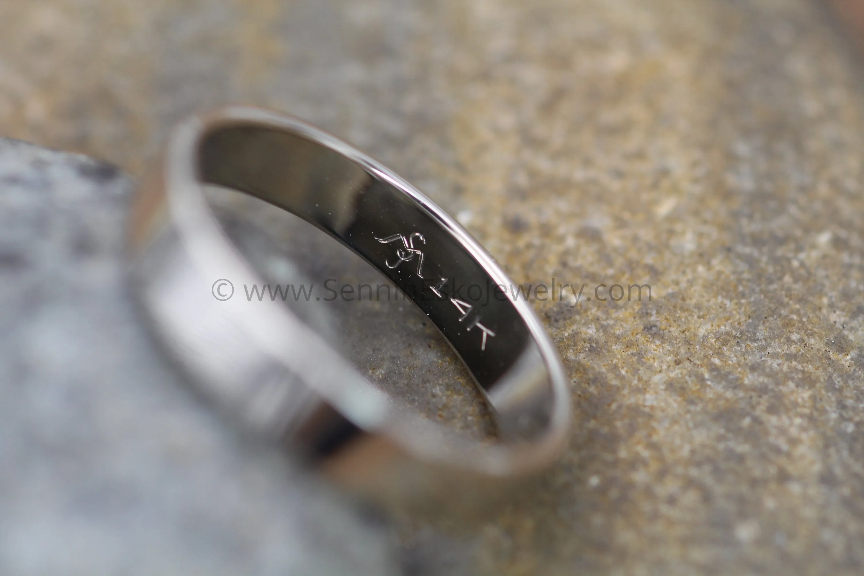 14kt White Gold 4x1mm Flat Band - Glossy Finish