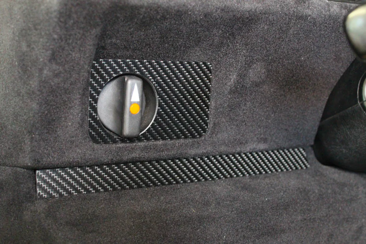 190E (W201) - Extras kit - Carbon fiber trim - 4 PIECES