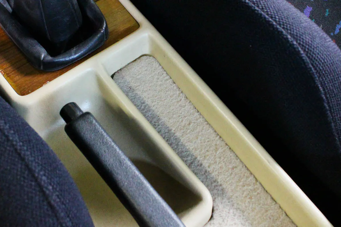 190E (W201) - Extras kit - Carbon fiber trim - 4 PIECES