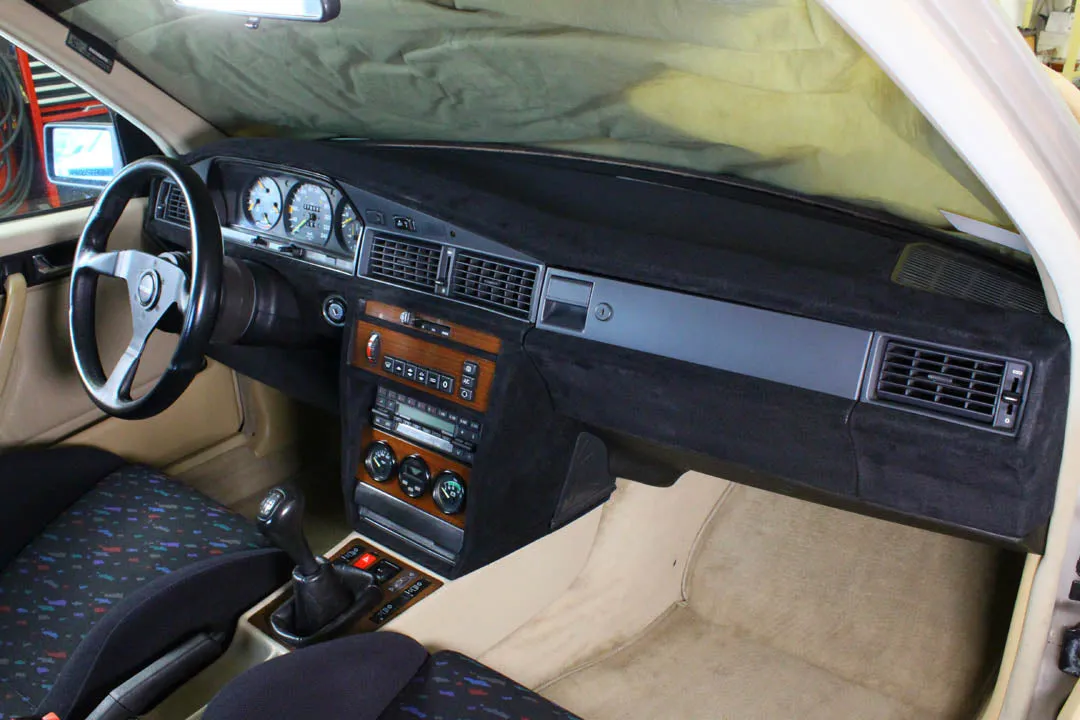 190E (W201) - Full interior kit - Carbon fiber trim - 16 PIECES
