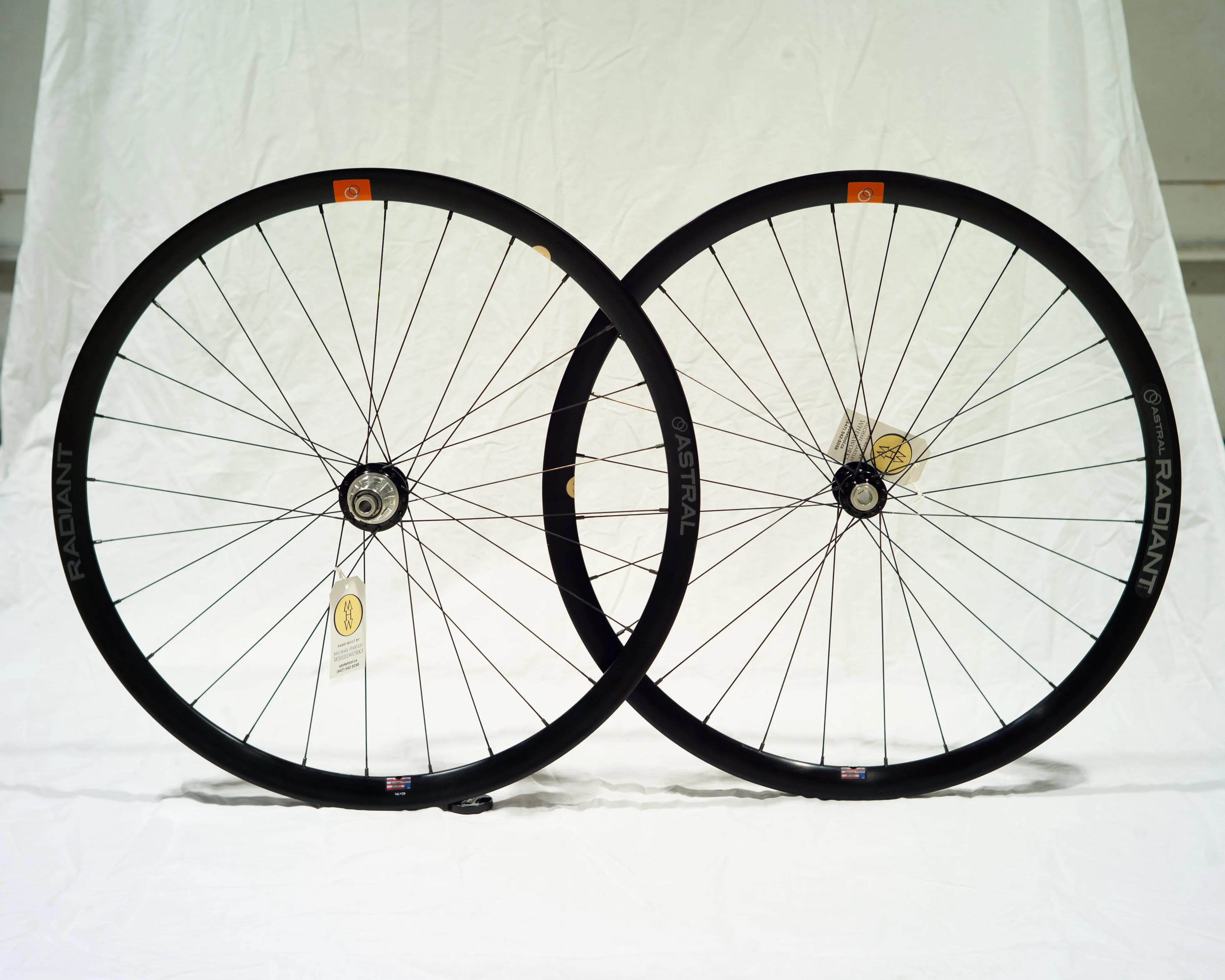 ASTRAL RADIANT Custom Tubeless Disc Wheelset