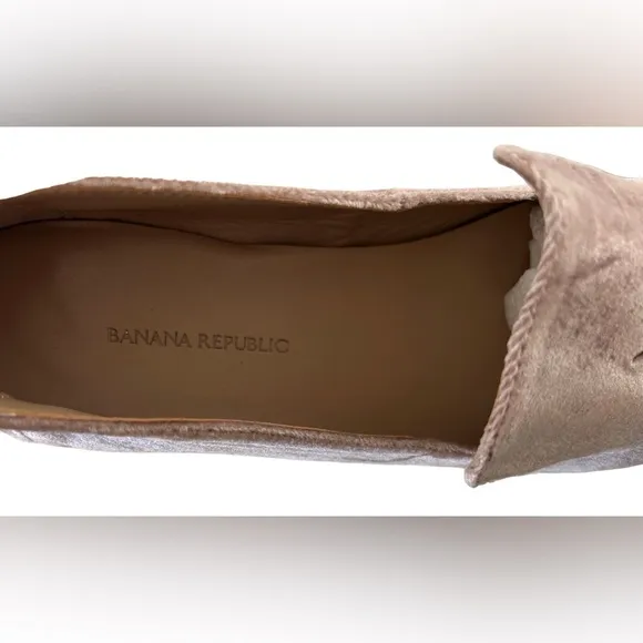 Banana Republic Demi Embroidered martini pink flats    Women size 8