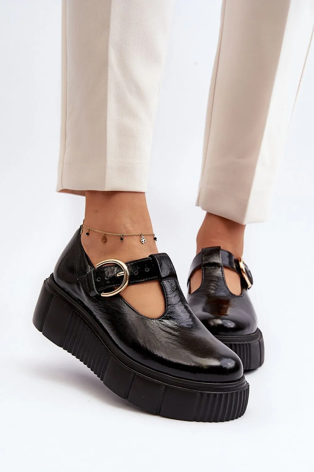 Buskin low shoes