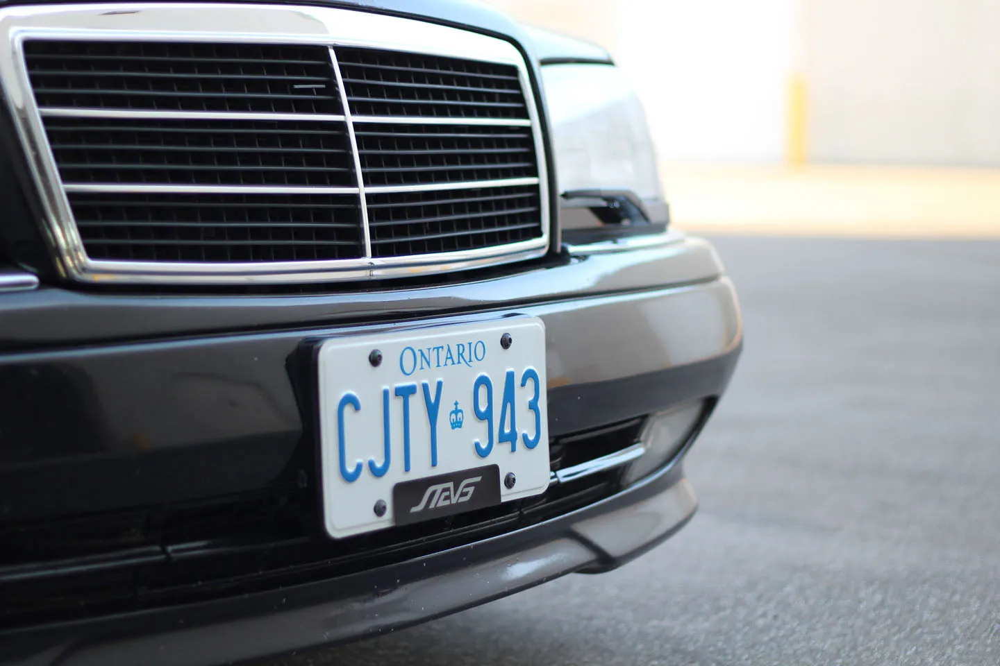Carbon fiber - Stick-on license plate bezel - Small