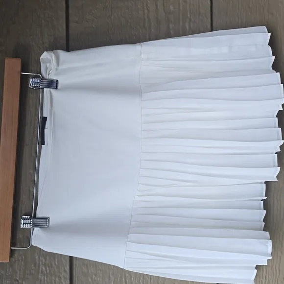 Carbon38 white pleated pull-on chiffon skort tennis skort M medium