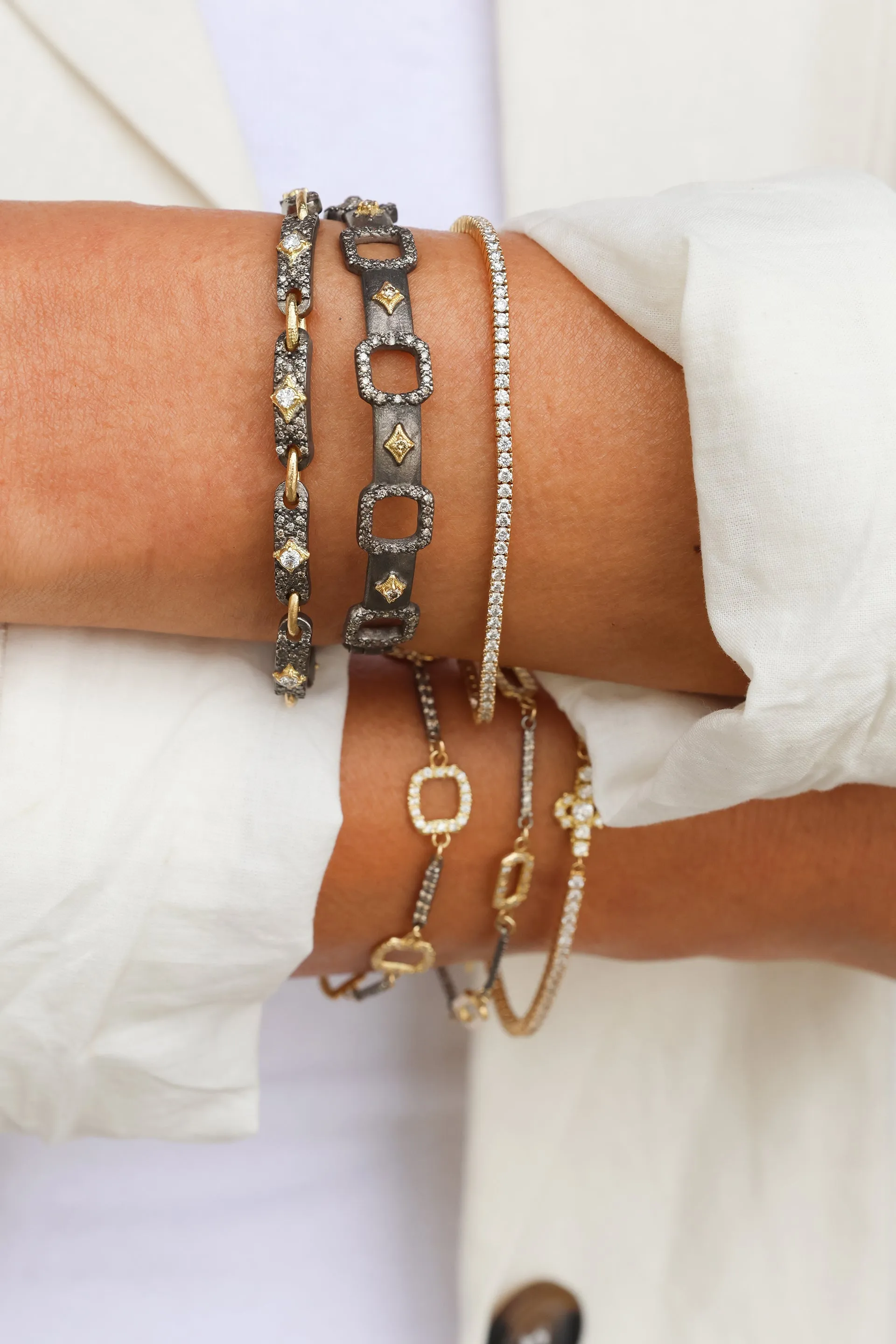CRIVELLI DROP CHAIN LINK BRACELET