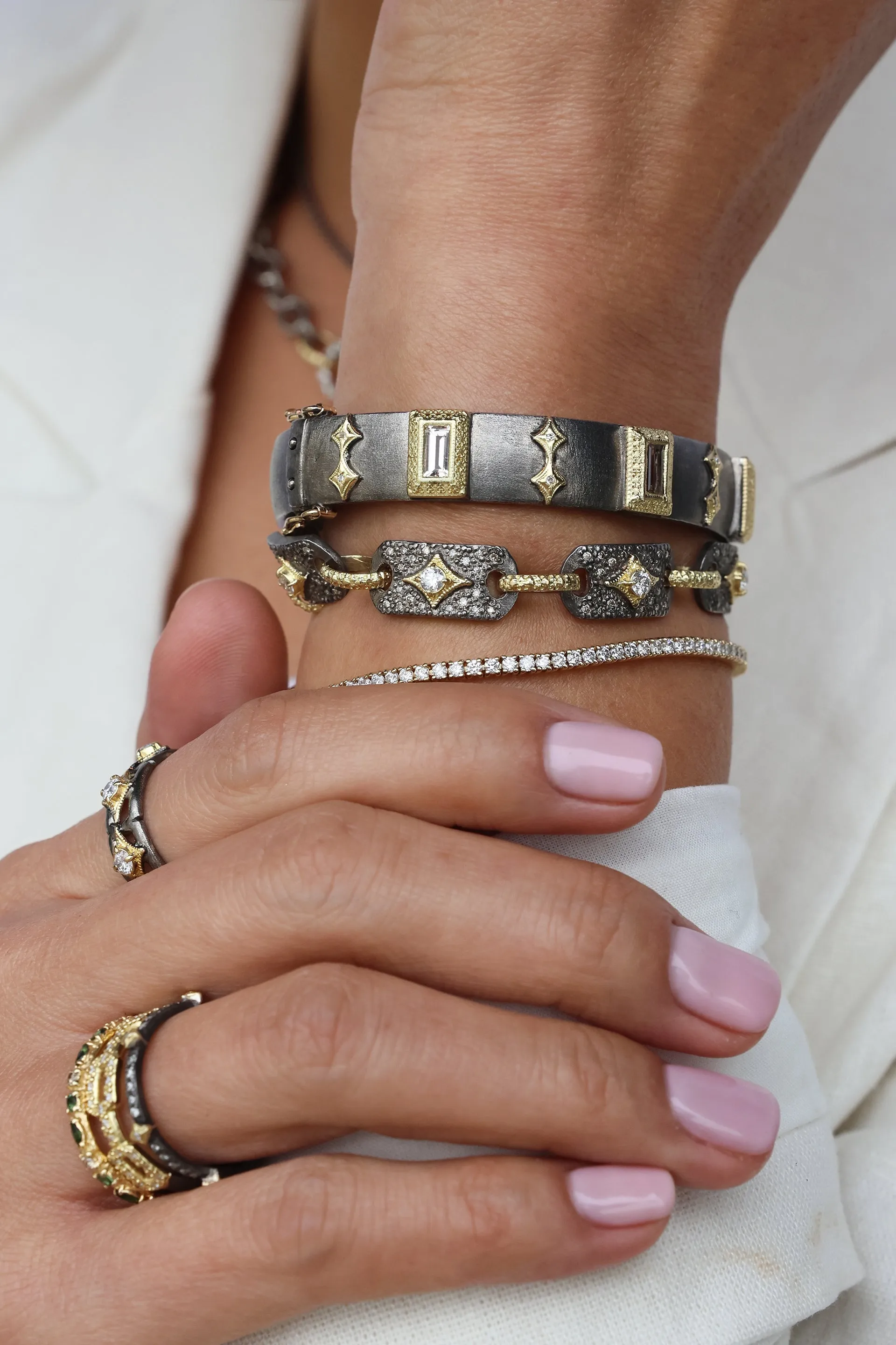 CRIVELLI DROP CHAIN LINK BRACELET