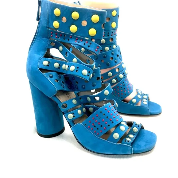 DONALD J. PLINER BLUE NUBUCK LEATHER PERFORATED &amp; BEADED STRAPPY HEELS (6)