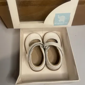 Elephantito Classic White Mary Janes size 4 Infant