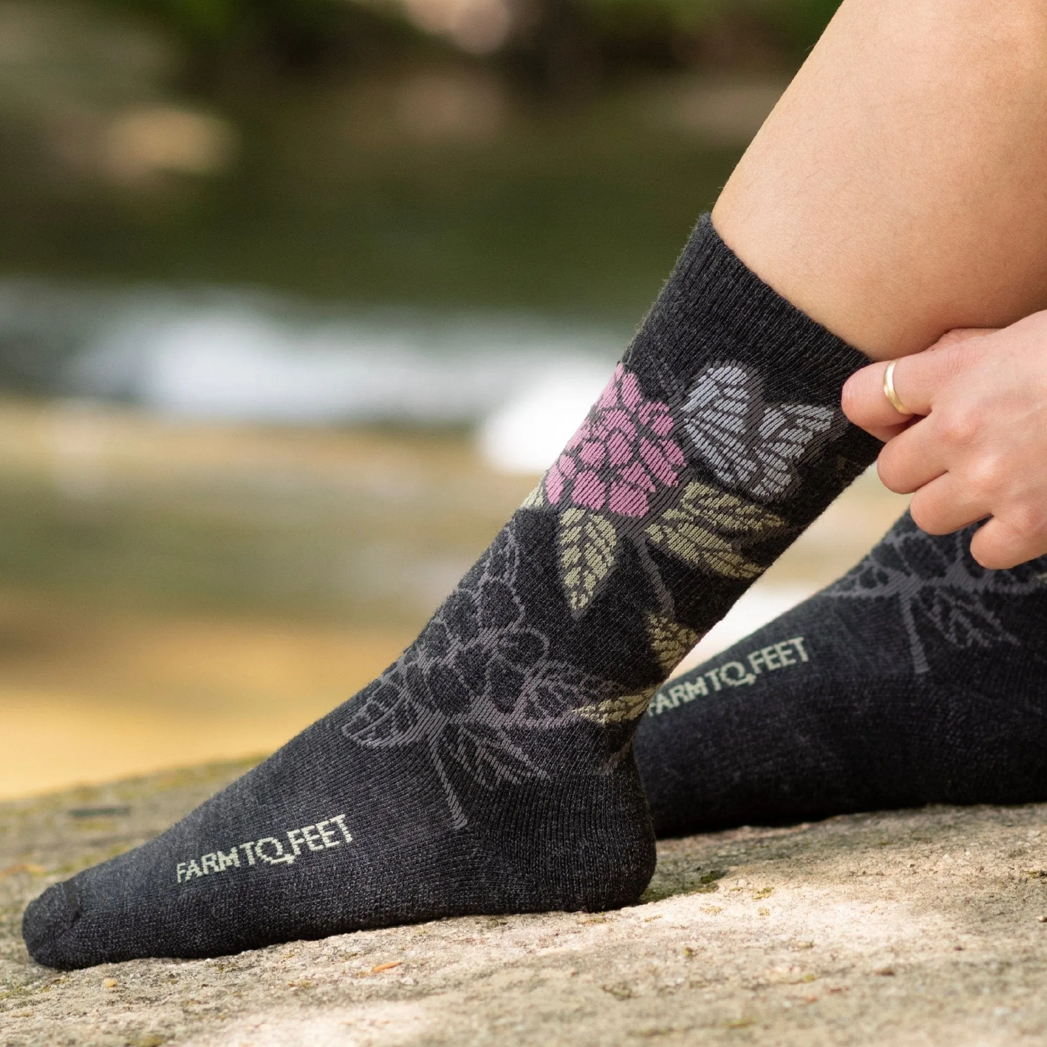 Farm to Feet Springer Mountain Crew Light Cushion Socks