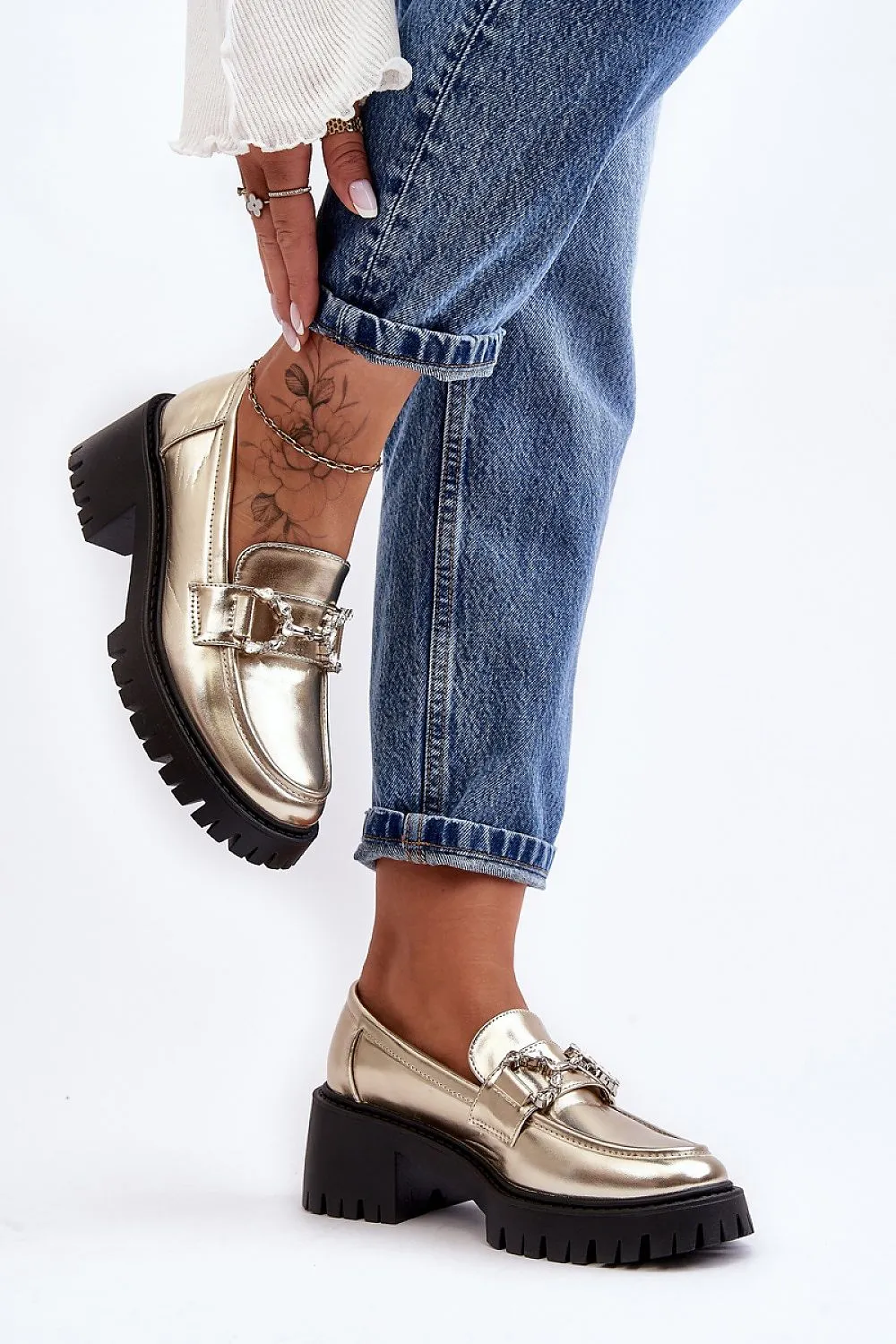 Heeled low shoes