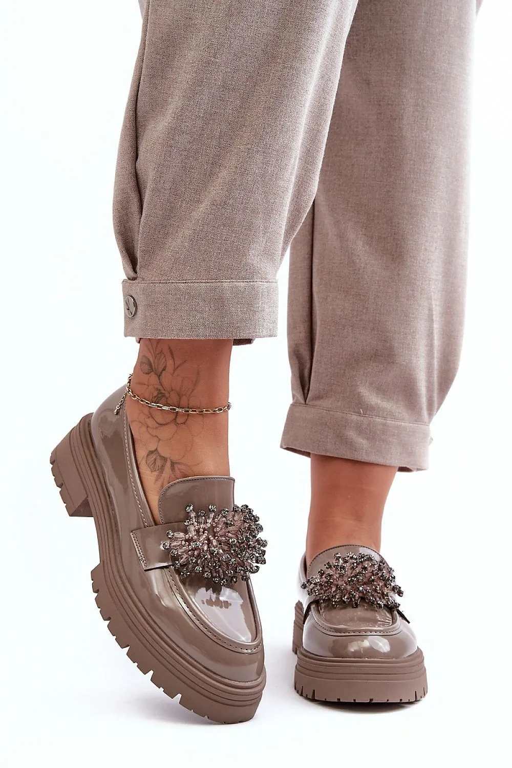 Heeled low shoes