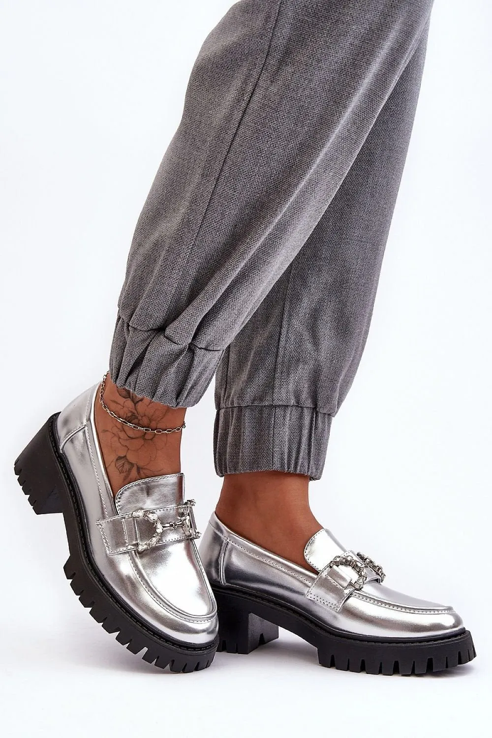 Heeled low shoes