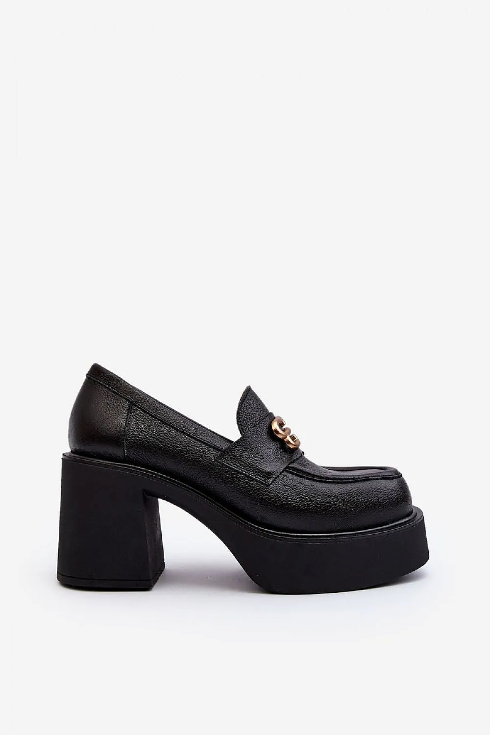 Heeled low shoes