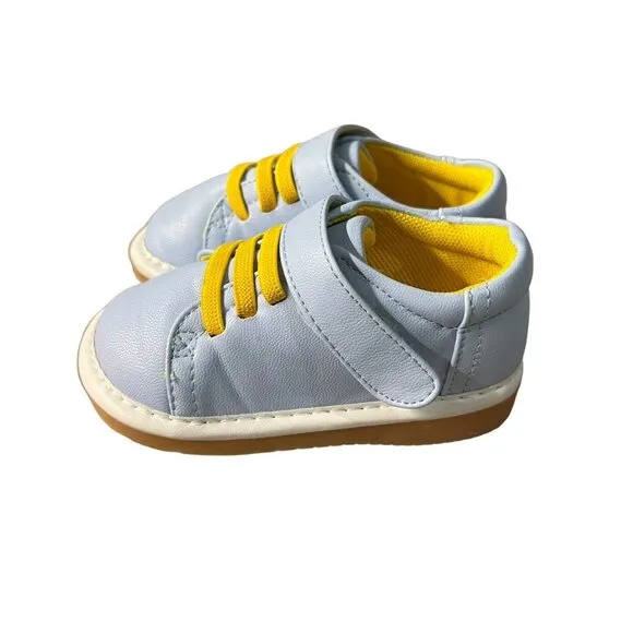 Little Blue Lamb Sz 5 Light Blue Leather Squeaker Shoes