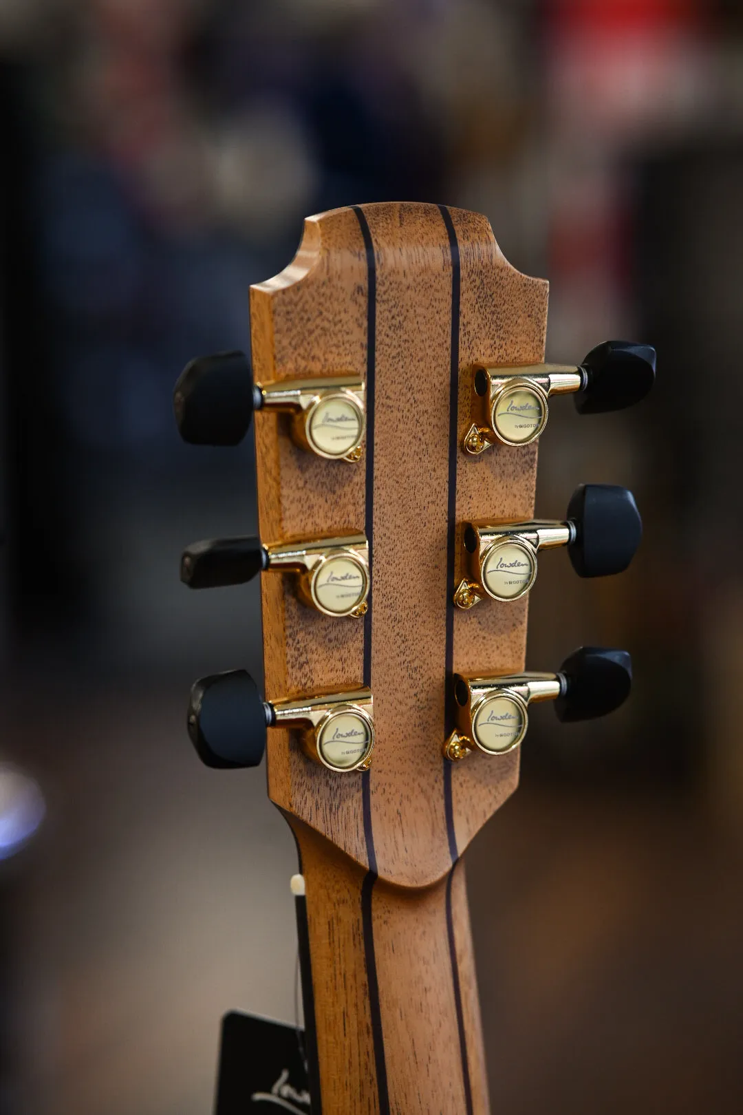 Lowden Stage Edition 32-SE