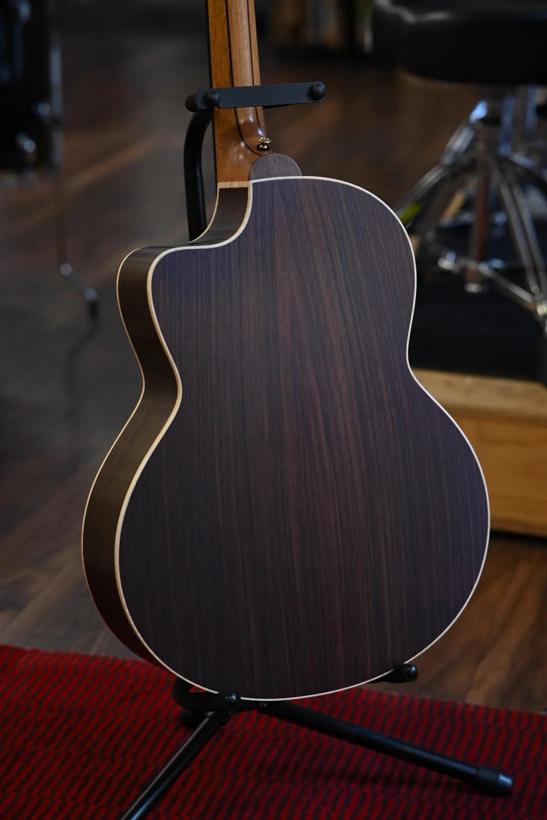 Lowden Stage Edition 32-SE