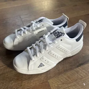 Men's Adidas Stan Smith White Sneakers Size 11.5