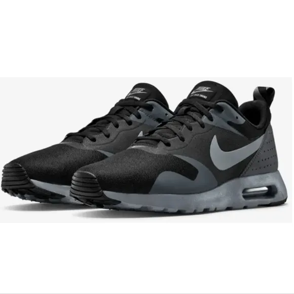 Nike Men's Air Max Tavas Running Shoes Training Sneakers Tennis Shoes, Sz 9.5