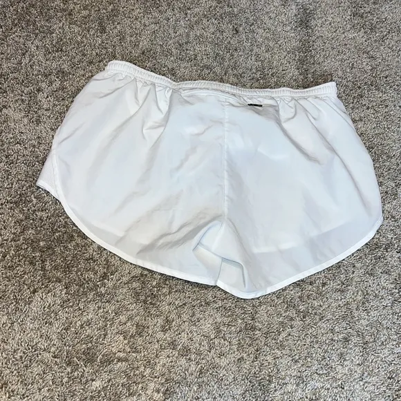 Nike Modern Tempo Embossed 3.5&quot; Brief-Lined Short White Size Medium
