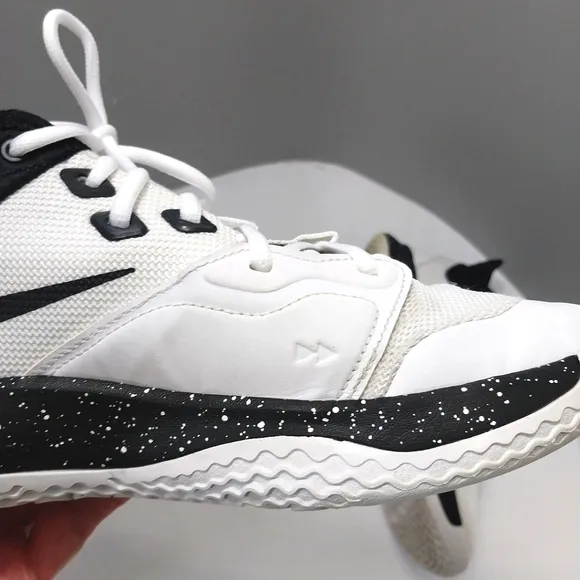 Nike Paul‎ George 3 Sneakers, Size 7.5