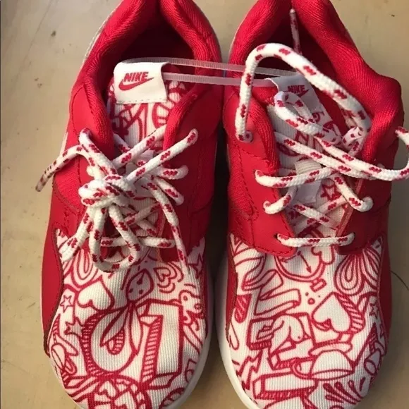 Nike Roche run running toddler shoes size 10.5.