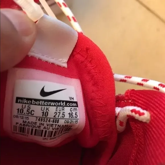Nike Roche run running toddler shoes size 10.5.