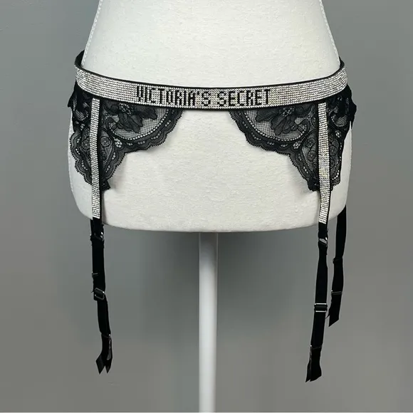 NWT bundle of 2 Victoria’s Secret Very Sexy Shine Strap garter belts, M/L.
