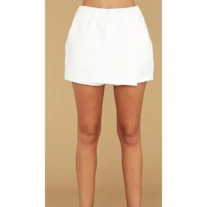 NWT white Carbon38 Skort