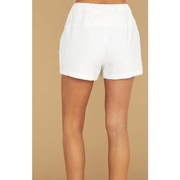 NWT white Carbon38 Skort