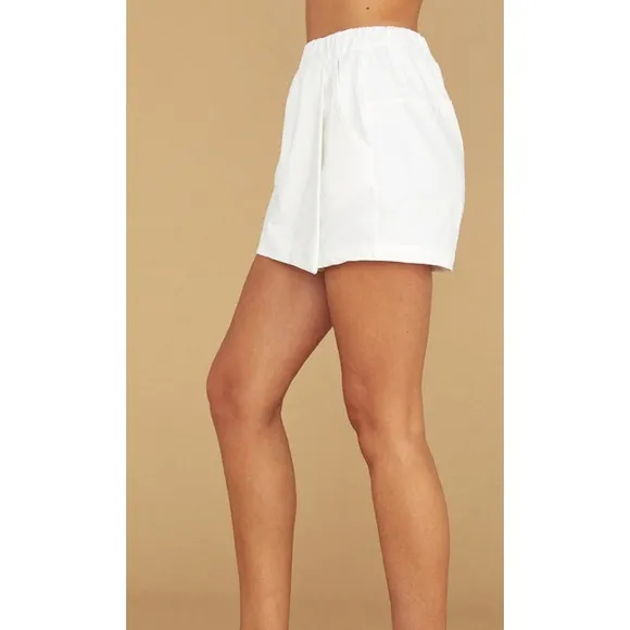 NWT white Carbon38 Skort