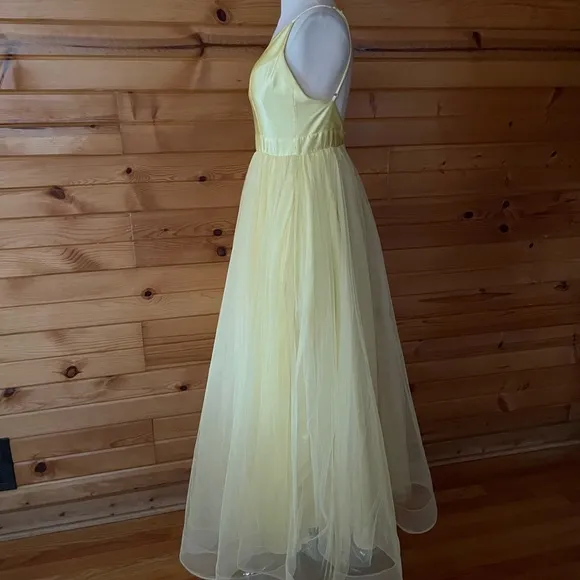 NWT‎ Windsor Yellow Tulle Prom Dress