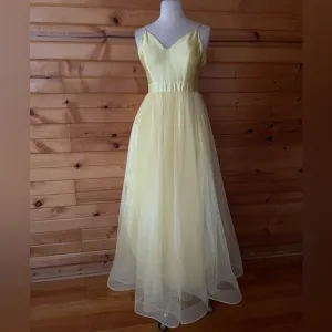 NWT‎ Windsor Yellow Tulle Prom Dress