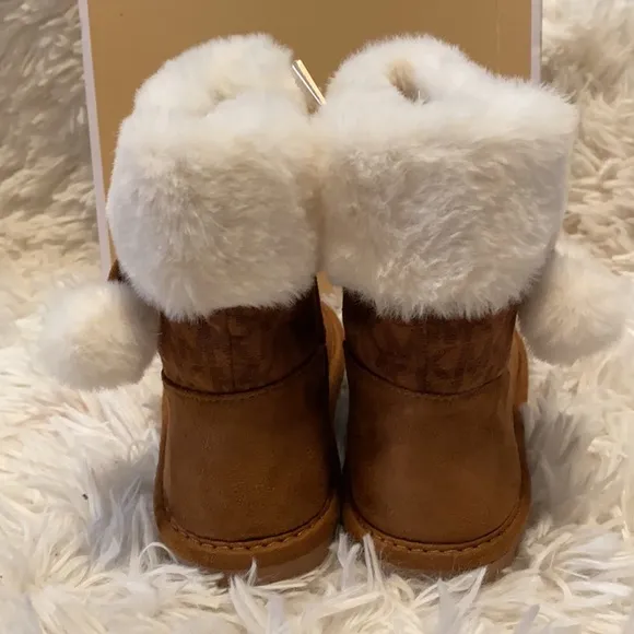 NWT/box Michael Kors children’s size 10 Boots with fir on top