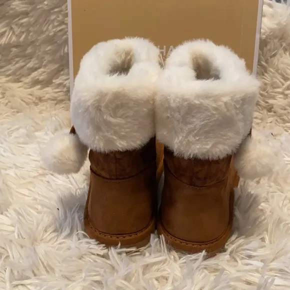 NWT/box Michael Kors children’s size 10 Boots with fir on top