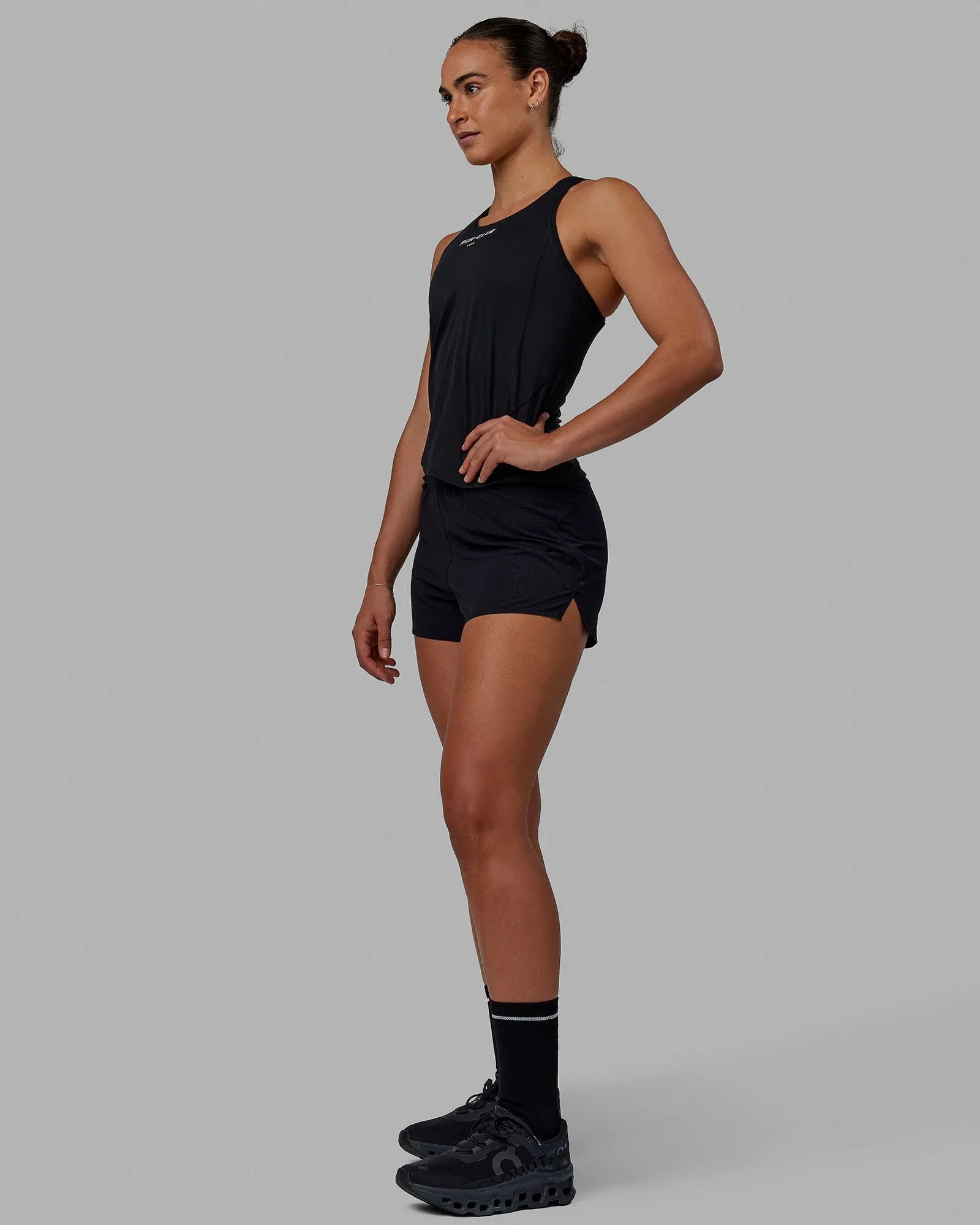 Run Club Performance Tank - Black-White