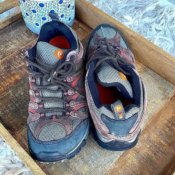 Size 8 Merrell Moab Waterproof Hiking Shoes Espresso