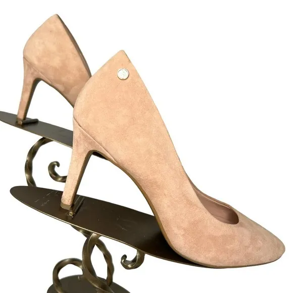 Taryn Rose “Tamara” Soft Beige Silky Beige Pumps Heels 9M