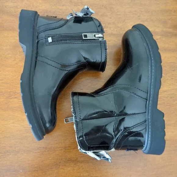 UGG Australia girls Black Lynde patent leather boots toddler Little Kids size 9